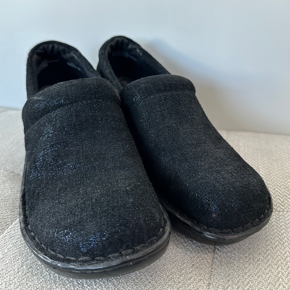B.O.C Born Concept Women Sparkly Blue Black Slip On Leather Clogs Mules - Picture 5 of 8